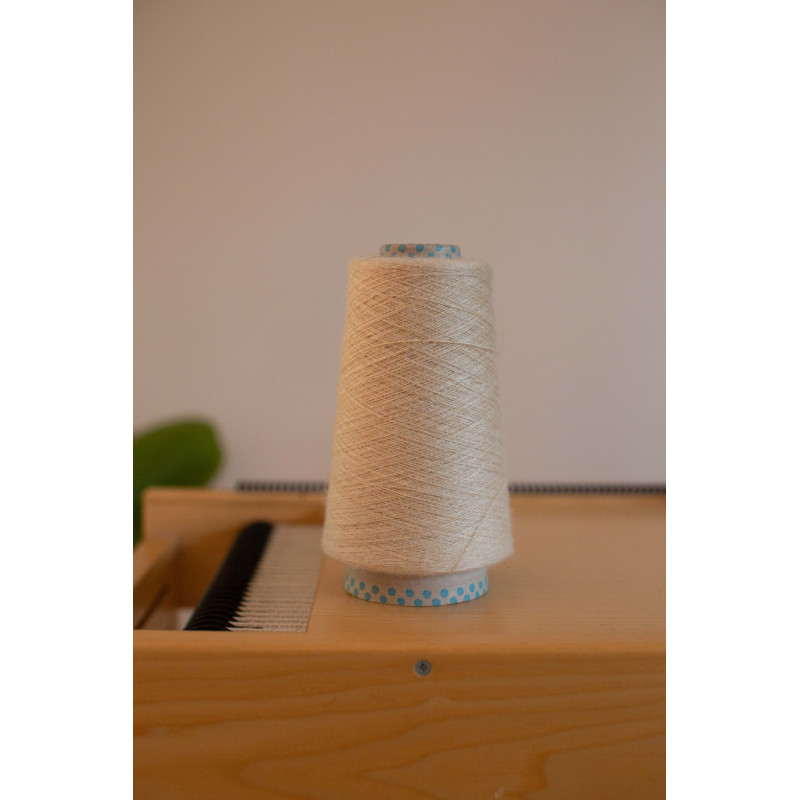 50% wool 25% silk 25% linen yarn 1/18 Nm – luxury blend for weaving and knitting