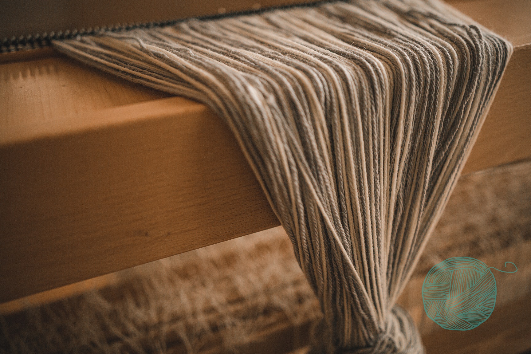 Nici_osnowy_na_reganie_weaving_warp_yarn_tkanie